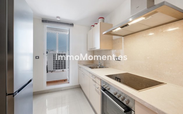Revente - Appartement - Estepona  - Estepona Centro