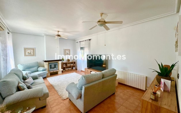 Bestaande woning - Vrijstaande villa - Catral - Catral Centro