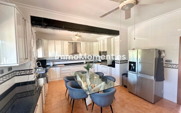 Bestaande woning - Vrijstaande villa - Catral - Catral Centro