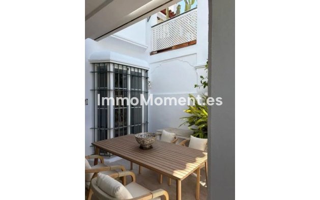 Wiederverkauf - Freistehende Villa - Marbella - Marbella Centro
