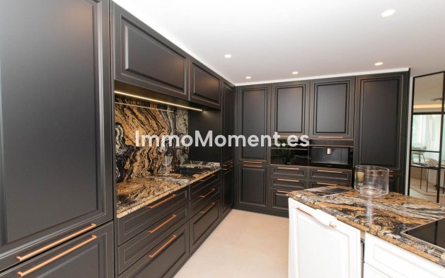 Wiederverkauf - Wohnung - Marbella - Puerto Banús