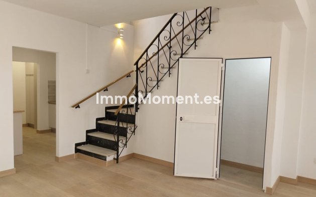 Resale - Townhouse - Inland  - Coín