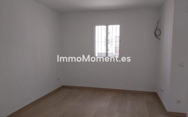 Resale - Townhouse - Inland  - Coín
