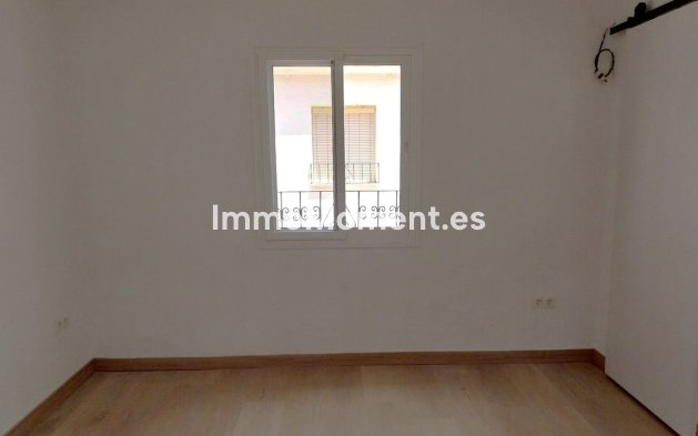 Resale - Townhouse - Inland  - Coín