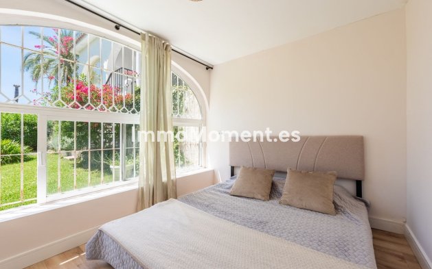 Revente - Appartement - Estepona  - Atalaya