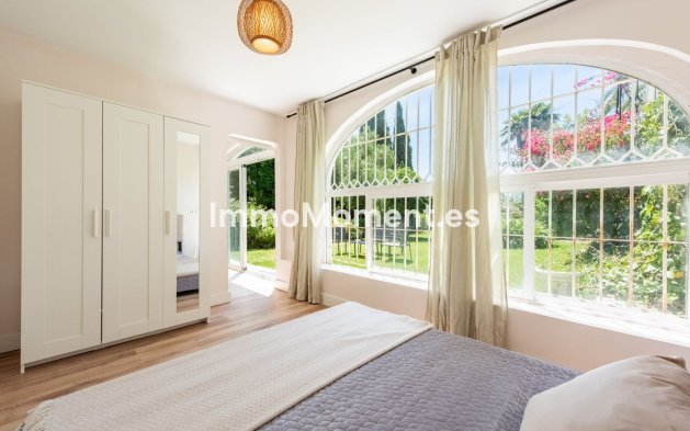 Revente - Appartement - Estepona  - Atalaya