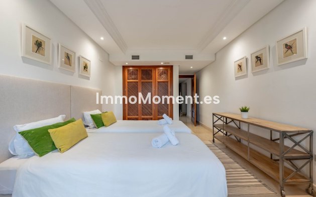 Revente - Appartement - Estepona  - Estepona Centro