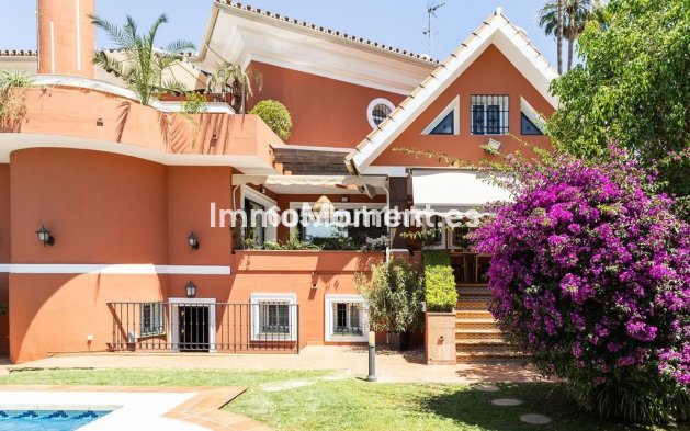 Bestaande woning - Vrijstaande villa - Binnenland  - Alhaurín de la Torre