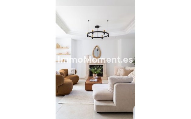 Bestaande woning - Vrijstaande villa - Binnenland  - Alhaurín de la Torre