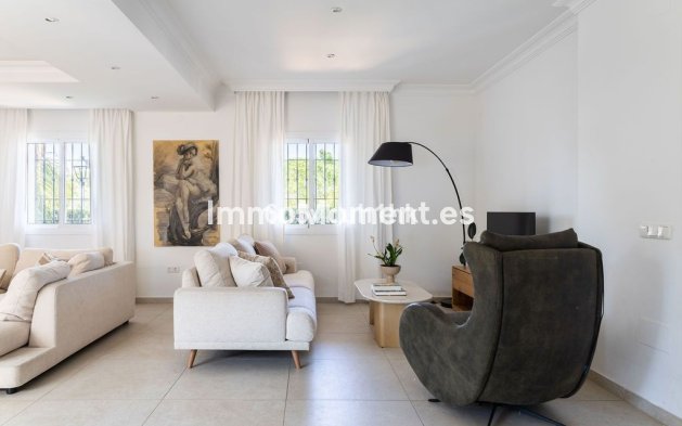 Bestaande woning - Vrijstaande villa - Binnenland  - Alhaurín de la Torre