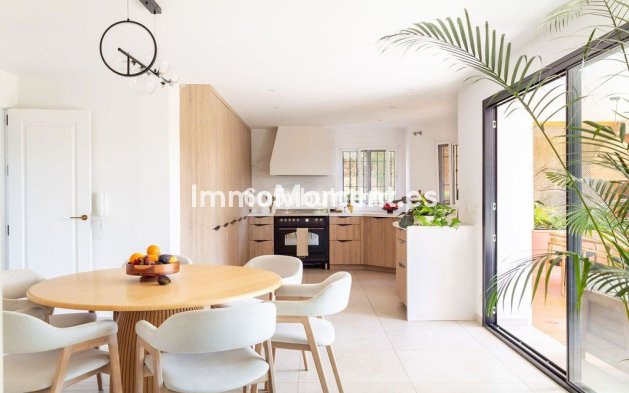 Bestaande woning - Vrijstaande villa - Binnenland  - Alhaurín de la Torre