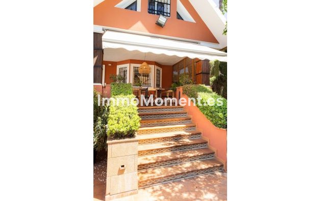 Bestaande woning - Vrijstaande villa - Binnenland  - Alhaurín de la Torre