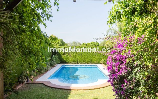 Bestaande woning - Vrijstaande villa - Binnenland  - Alhaurín de la Torre