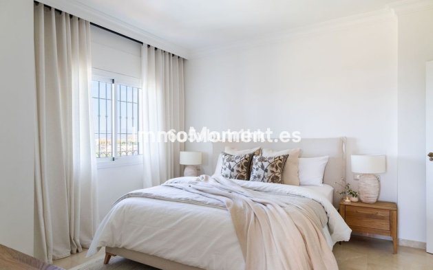 Bestaande woning - Vrijstaande villa - Binnenland  - Alhaurín de la Torre