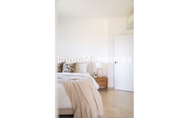 Bestaande woning - Vrijstaande villa - Binnenland  - Alhaurín de la Torre