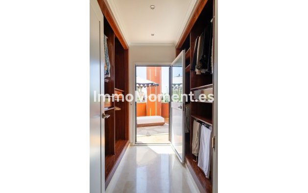 Bestaande woning - Vrijstaande villa - Binnenland  - Alhaurín de la Torre
