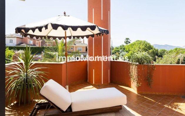 Bestaande woning - Vrijstaande villa - Binnenland  - Alhaurín de la Torre