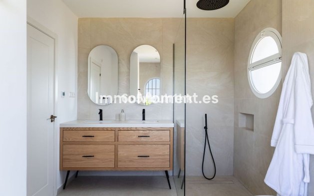Bestaande woning - Vrijstaande villa - Binnenland  - Alhaurín de la Torre