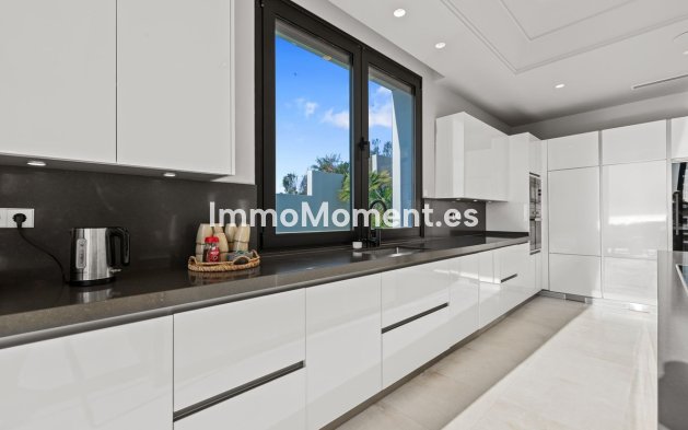 Resale - Detached villa - Estepona - New Golden Mile