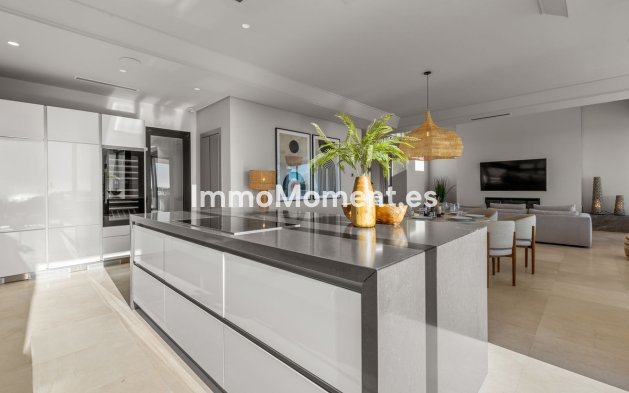 Resale - Detached villa - Estepona - New Golden Mile