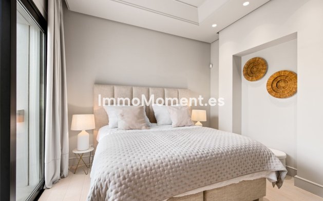 Resale - Detached villa - Estepona - New Golden Mile