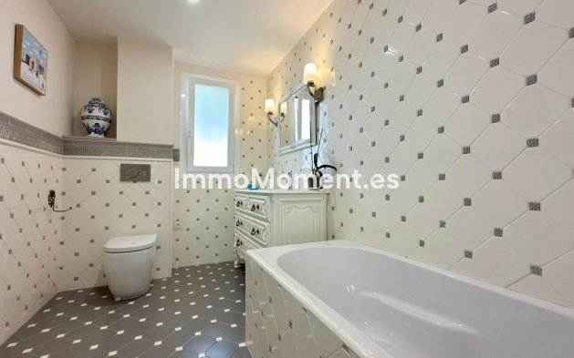 Wiederverkauf - Freistehende Villa - La Nucía - La Nucia Centro
