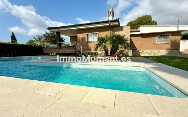 Wiederverkauf - Freistehende Villa - La Nucía - La Nucia Centro
