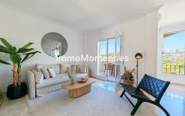 Resale - Apartment - Benahavís - Benahavís Centro