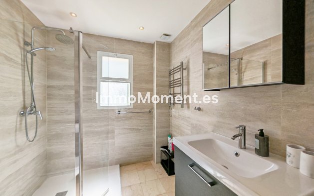 Resale - Apartment - Benahavís - Benahavís Centro