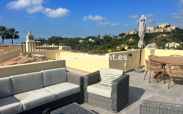 Resale - Apartment - Benahavís - Benahavís Centro