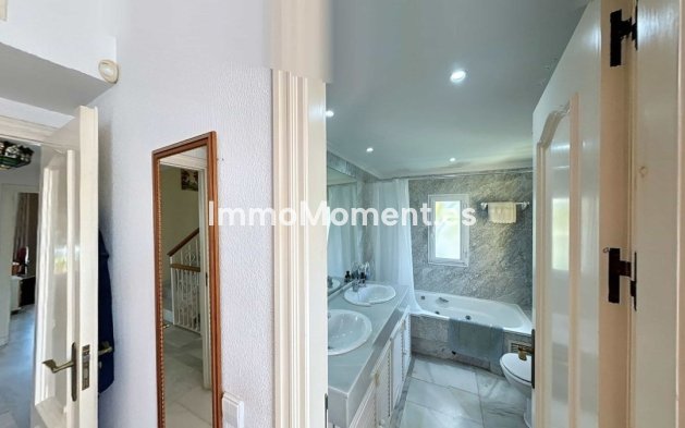Revente - Villa individuelle - Estepona  - Atalaya