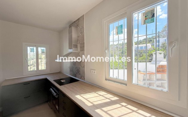 Resale - Country house - Inland  - Coín