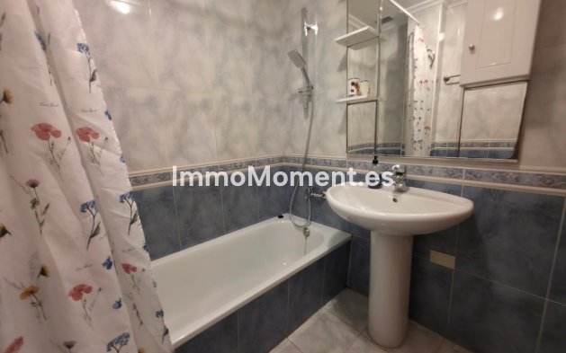 Resale - Apartment - Torrevieja - Torrevieja Centro