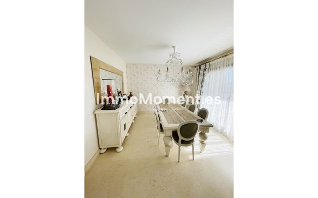 Resale - Apartment - Benahavís - Benahavís Centro