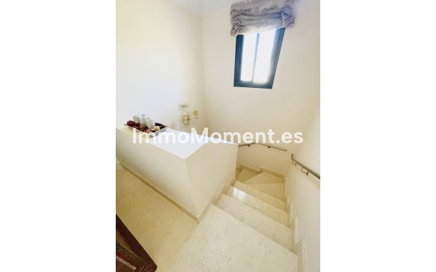 Resale - Apartment - Benahavís - Benahavís Centro