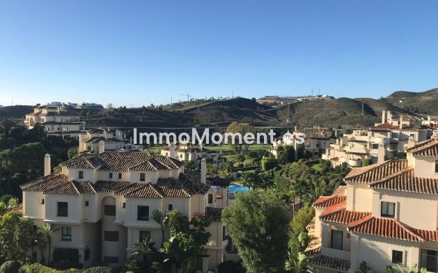 Resale - Apartment - Benahavís - Benahavís Centro