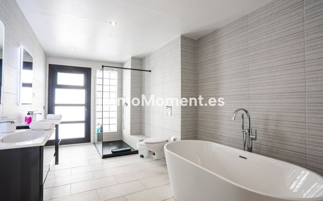 Resale - Detached villa - Inland  - Istán