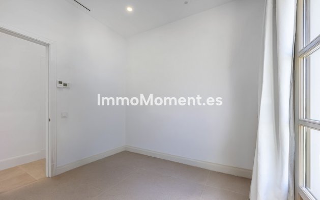 Revente - Villa individuelle - Estepona  - Estepona Centro