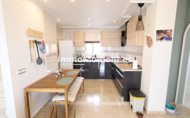 Reventa - Villa independiente - San Miguel de Salinas - San Miguel de Salinas Centro