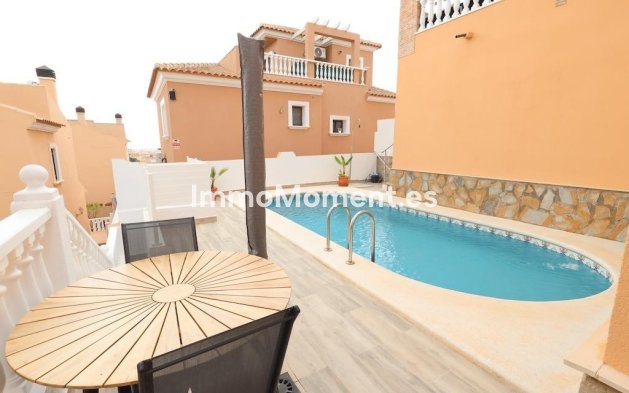 Reventa - Villa independiente - San Miguel de Salinas - San Miguel de Salinas Centro