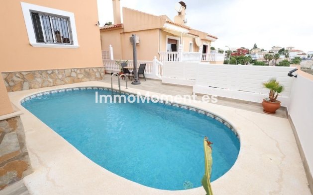 Reventa - Villa independiente - San Miguel de Salinas - San Miguel de Salinas Centro