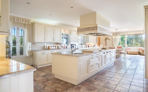 Reventa - Villa independiente - Marbella - Altos de los Monteros