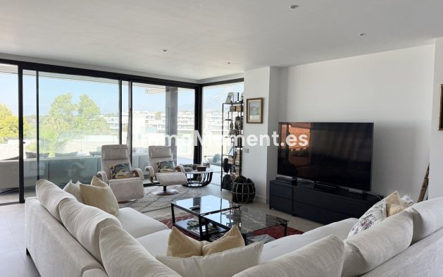 Resale - Apartment - Marbella - Santa Clara