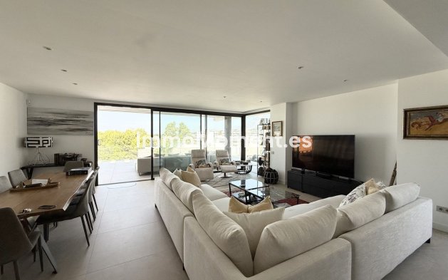 Resale - Apartment - Marbella - Santa Clara