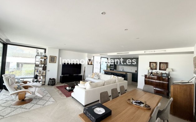 Resale - Apartment - Marbella - Santa Clara