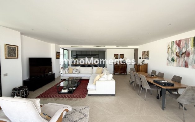 Resale - Apartment - Marbella - Santa Clara