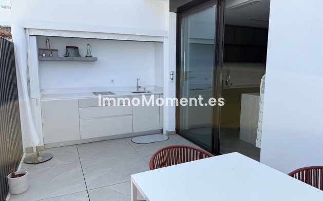 Resale - Apartment - Marbella - Santa Clara
