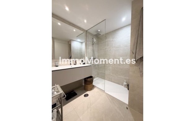Resale - Apartment - Marbella - Santa Clara