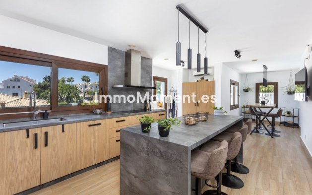 Wiederverkauf - Freistehende Villa - Estepona  - Estepona Centro
