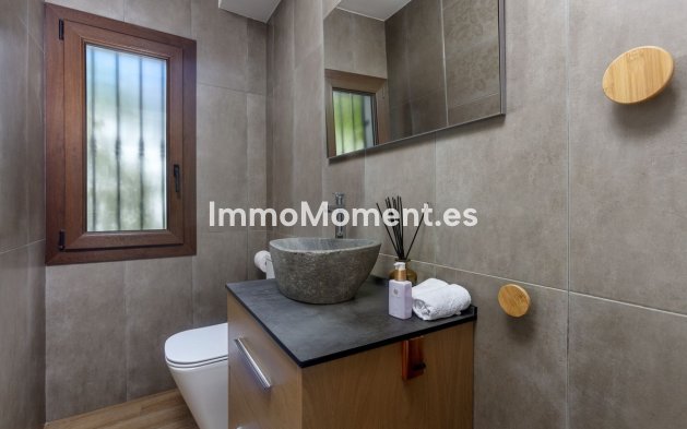 Wiederverkauf - Freistehende Villa - Estepona  - Estepona Centro